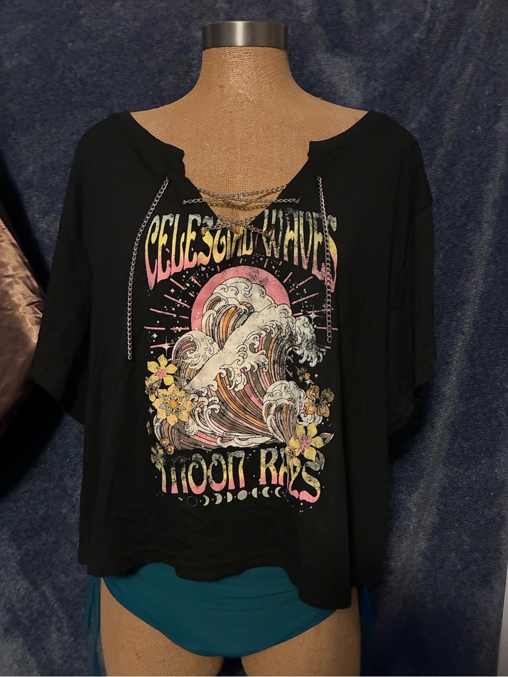 Black Graphic Wave Print Women’s Top - Moon Rays